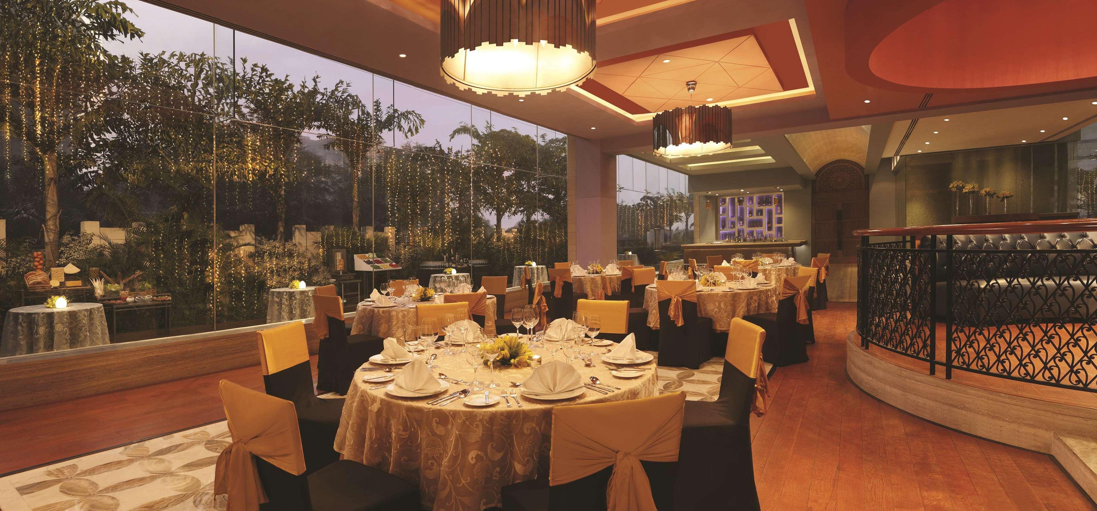 Doubletree By Hilton Gurgaon New Delhi Ncr Hotell Exteriör bild