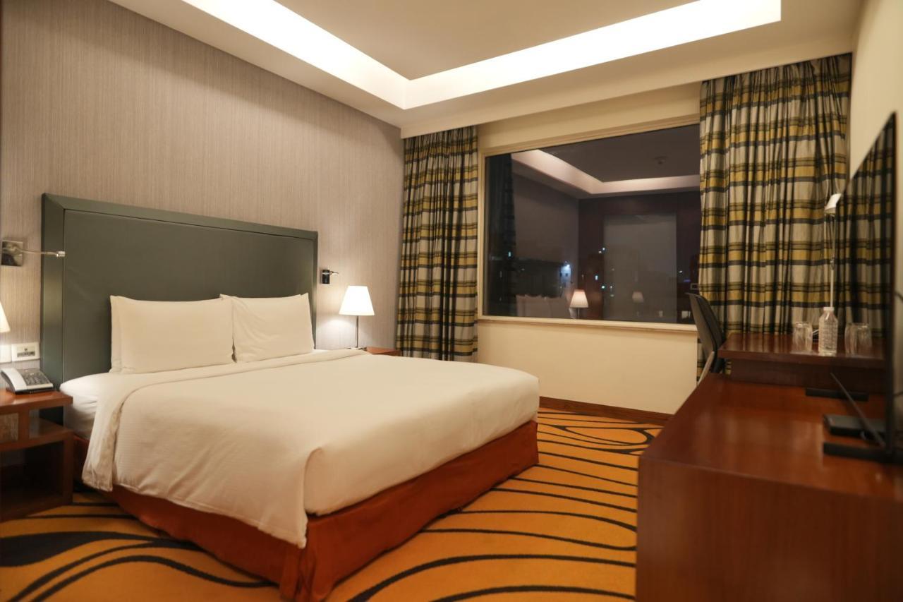 Doubletree By Hilton Gurgaon New Delhi Ncr Hotell Exteriör bild