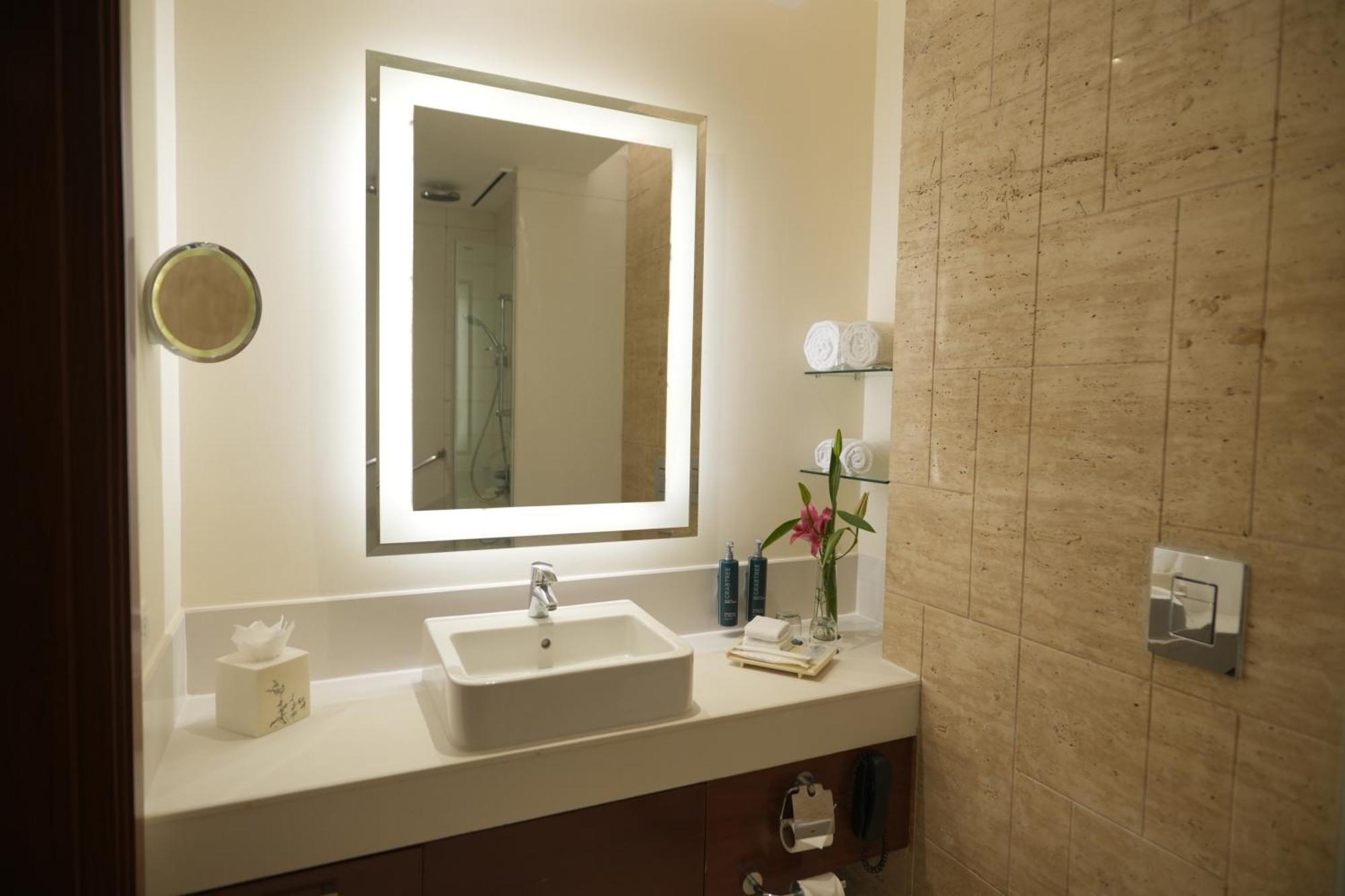 Doubletree By Hilton Gurgaon New Delhi Ncr Hotell Exteriör bild