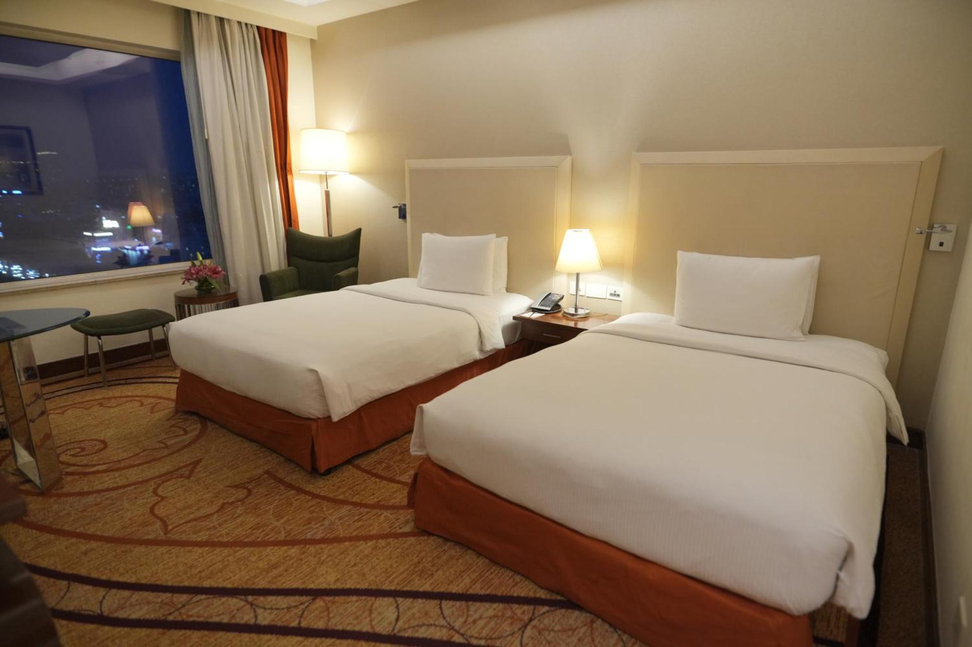 Doubletree By Hilton Gurgaon New Delhi Ncr Hotell Exteriör bild