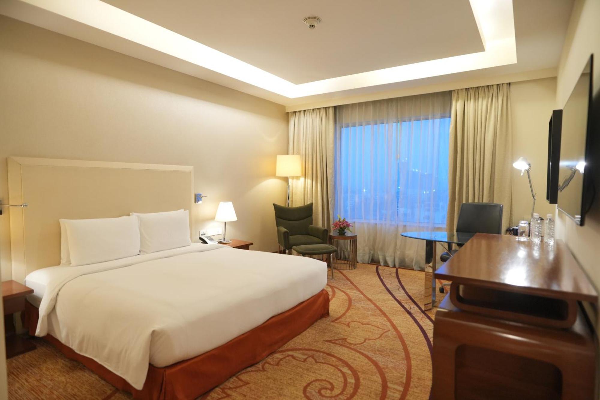 Doubletree By Hilton Gurgaon New Delhi Ncr Hotell Exteriör bild
