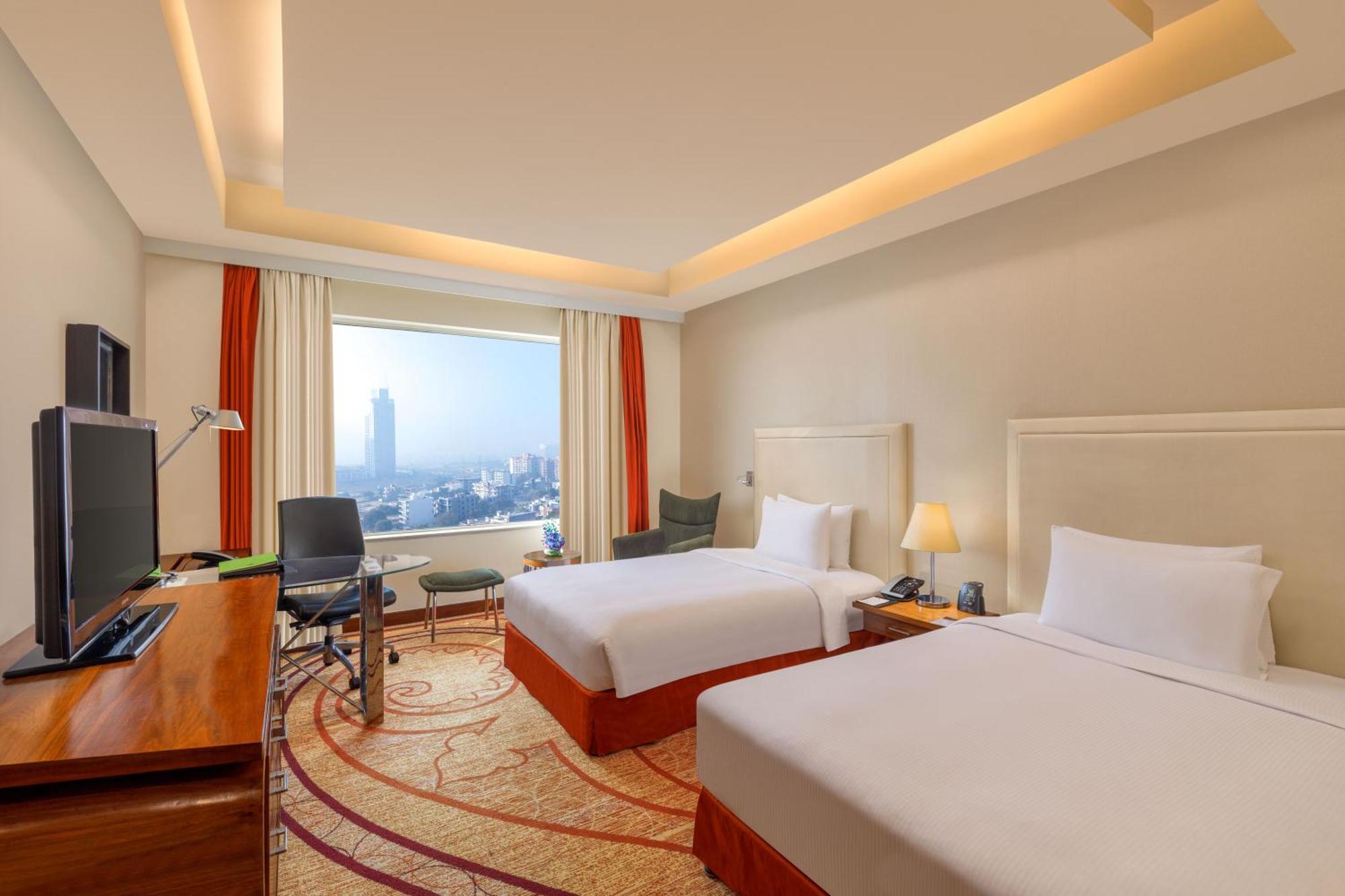 Doubletree By Hilton Gurgaon New Delhi Ncr Hotell Exteriör bild