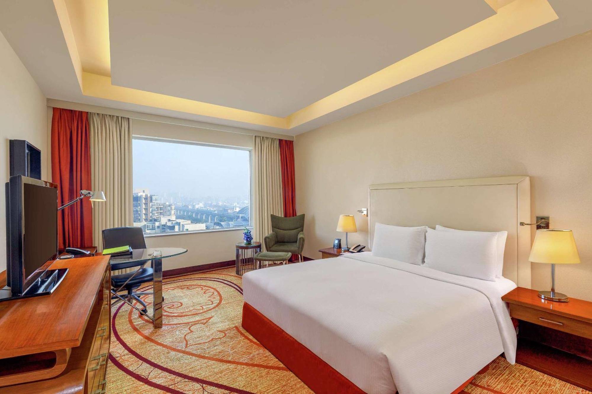 Doubletree By Hilton Gurgaon New Delhi Ncr Hotell Exteriör bild