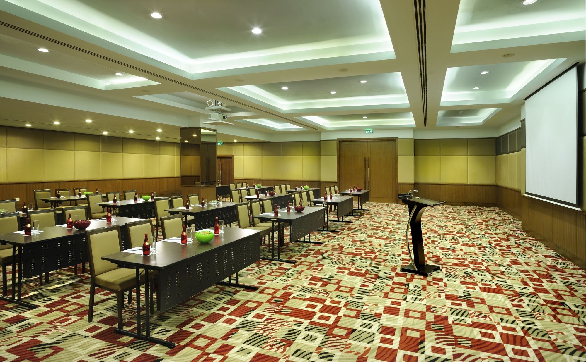 Doubletree By Hilton Gurgaon New Delhi Ncr Hotell Exteriör bild